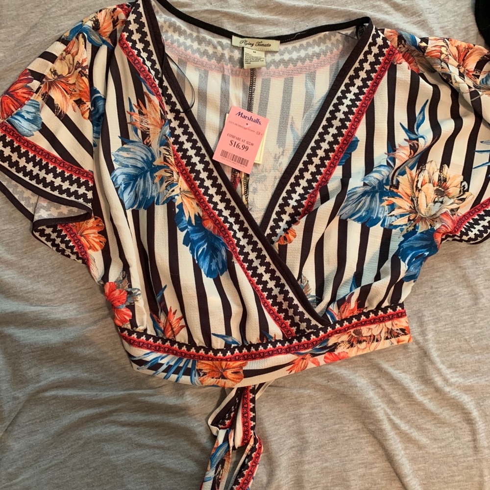 Short sleeved shirt